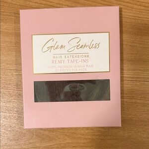 Glam Seamless Ultra Thin Tape Ins Color: Caramelt Rooted 3/12
20 inches